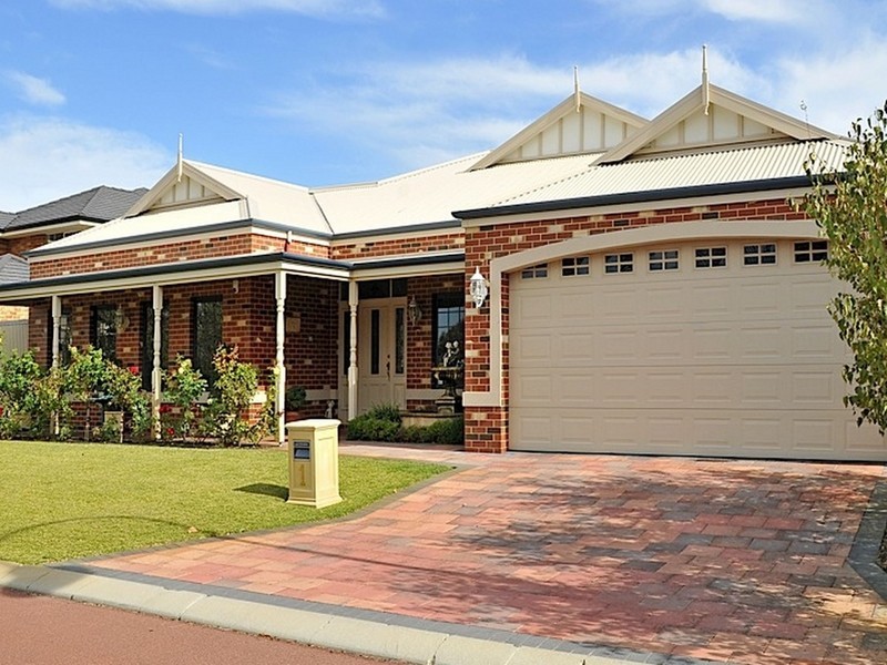 1 Samphire Road, Canning Vale WA 6155