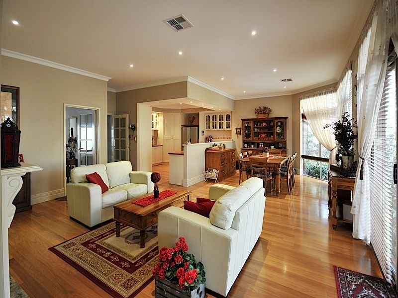 1 Samphire Road, Canning Vale WA 6155