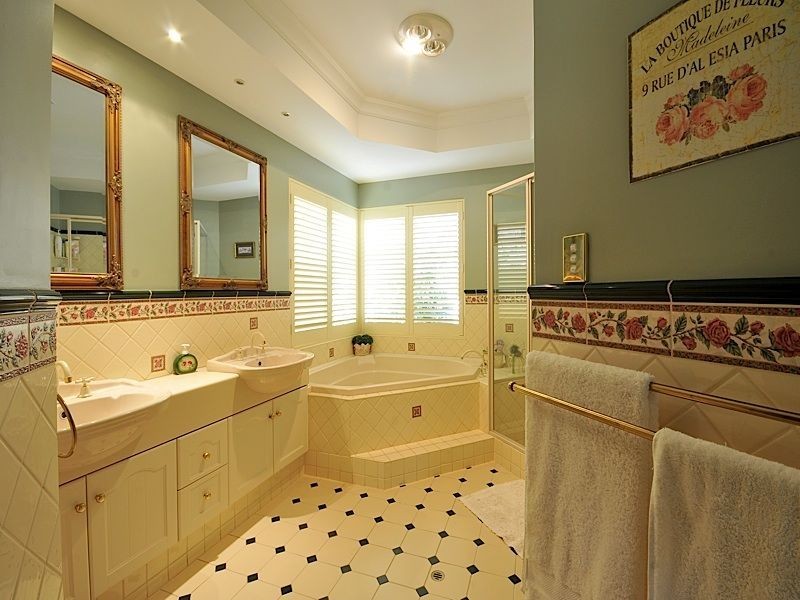 1 Samphire Road, Canning Vale WA 6155