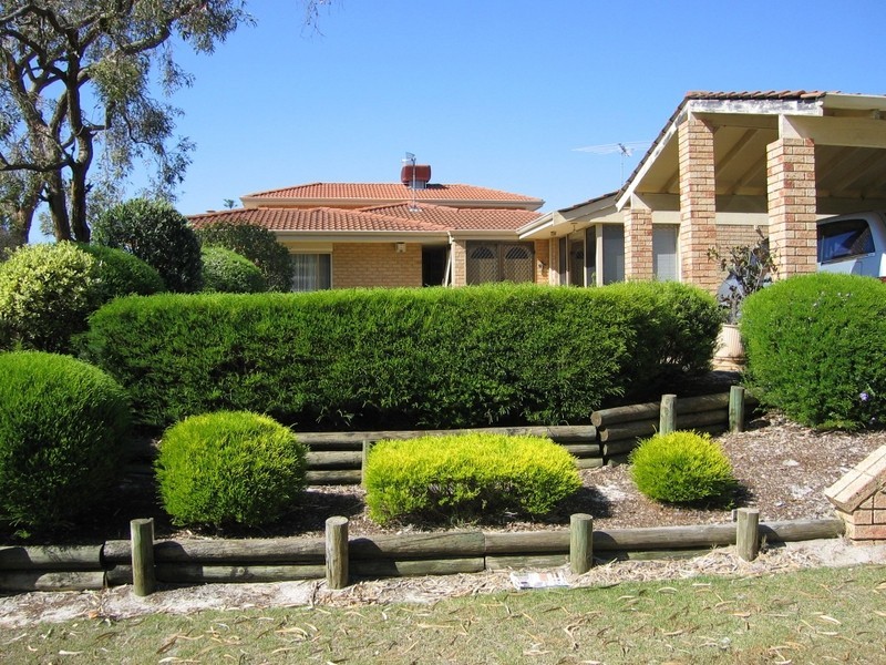 54 Beasley Road, Leeming WA 6149