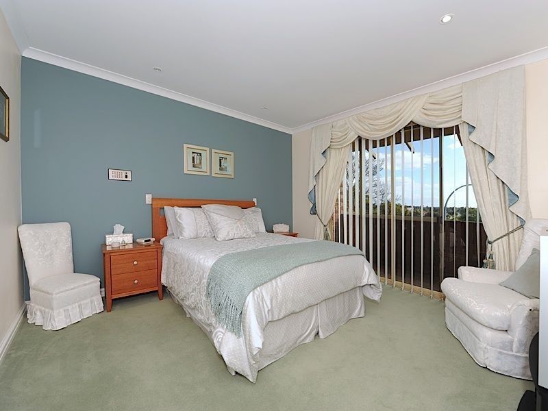 11 Apex Close, Leeming WA 6149