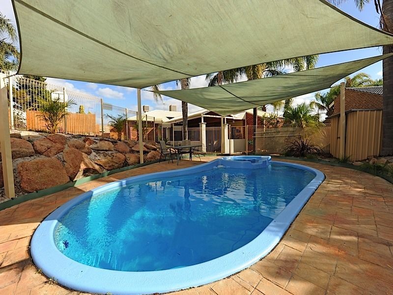 11 Apex Close, Leeming WA 6149
