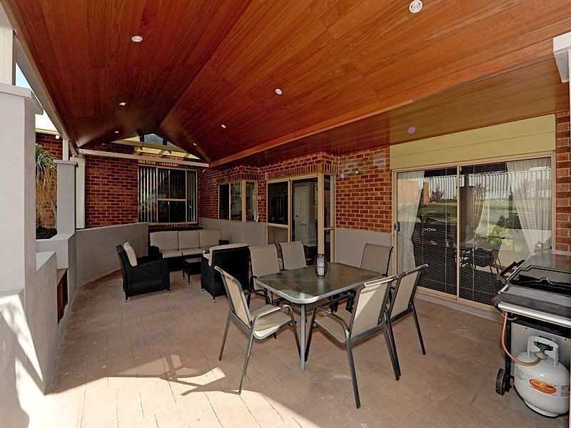 11 Apex Close, Leeming WA 6149