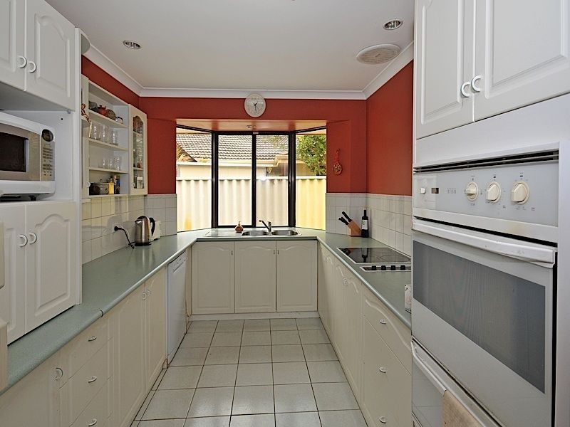 3 Howlett Place, Leeming WA 6149
