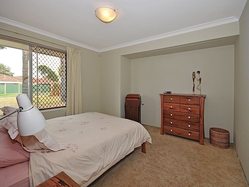 3 Howlett Place, Leeming WA 6149