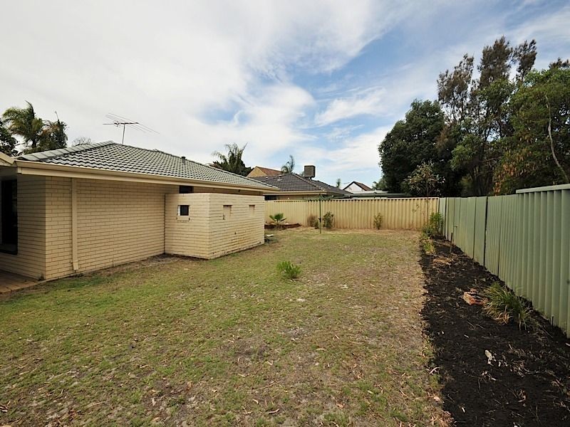 3 Howlett Place, Leeming WA 6149