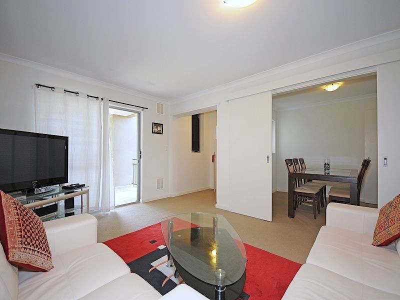 10/15 Rosalind Way, Coolbellup WA 6163