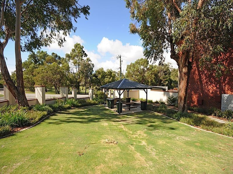 10/15 Rosalind Way, Coolbellup WA 6163