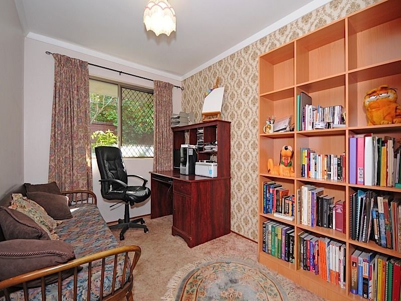 1 Gracechurch Crescent, Leeming WA 6149