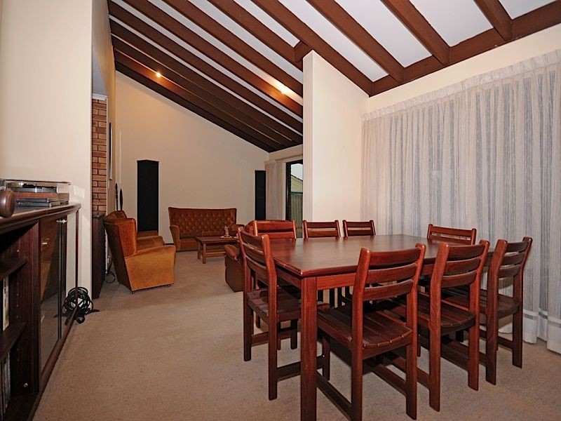 9 Sewell Court, Leeming WA 6149