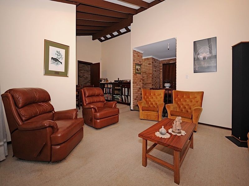 9 Sewell Court, Leeming WA 6149