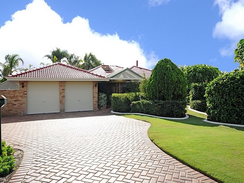 11 Burnby Cross, Leeming WA 6149