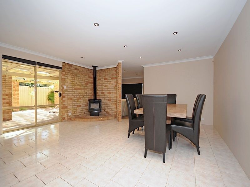 6 Hollingsworth Way, Leeming WA 6149