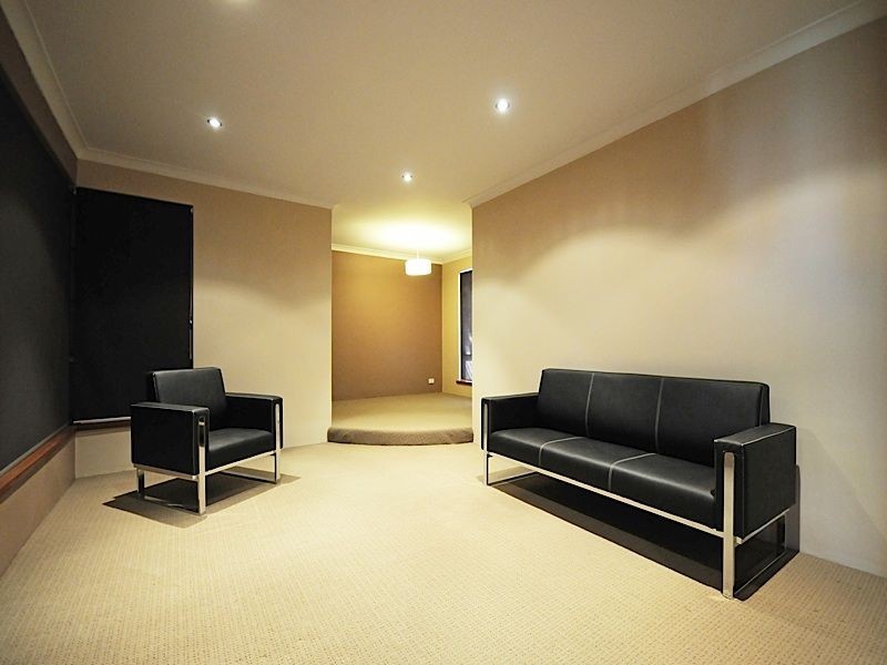 6 Hollingsworth Way, Leeming WA 6149