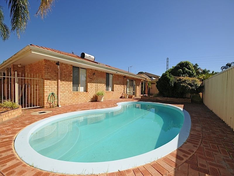 6 Hollingsworth Way, Leeming WA 6149