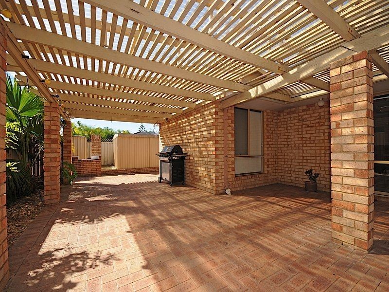 6 Hollingsworth Way, Leeming WA 6149