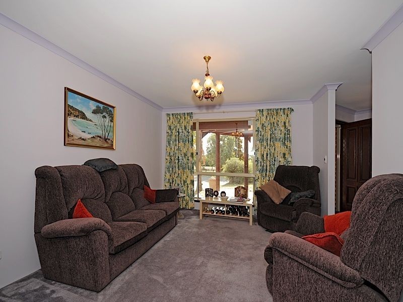 68 Calley Drive, Leeming WA 6149