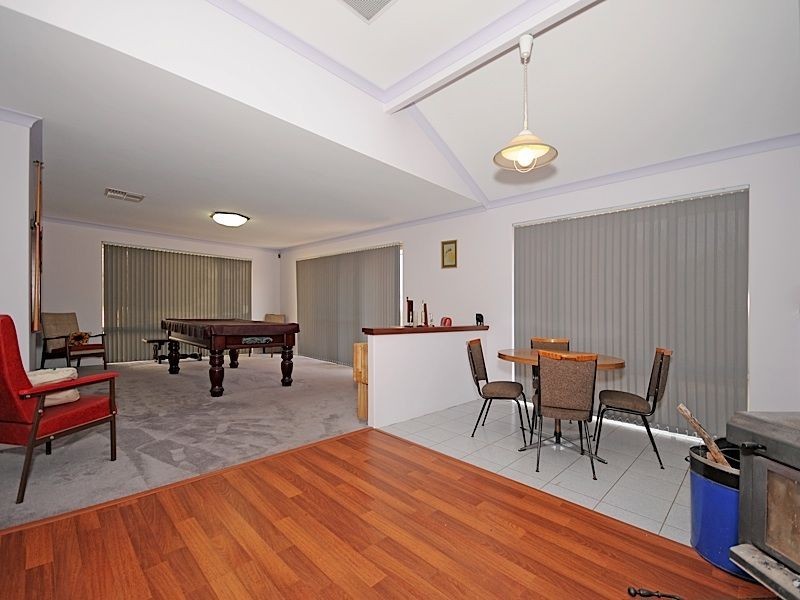 68 Calley Drive, Leeming WA 6149