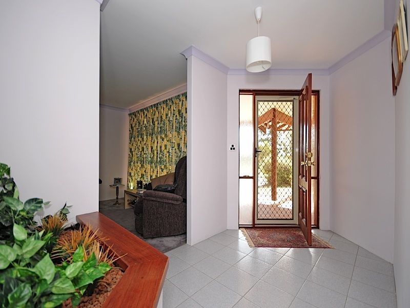 68 Calley Drive, Leeming WA 6149