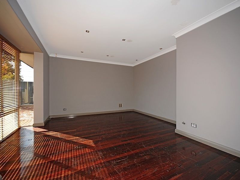 5 Andrene Court, Leeming WA 6149