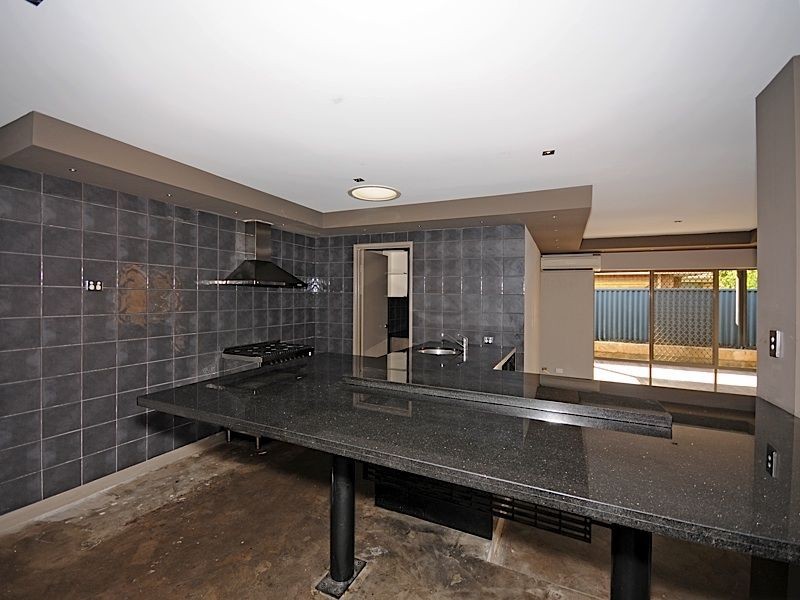 5 Andrene Court, Leeming WA 6149