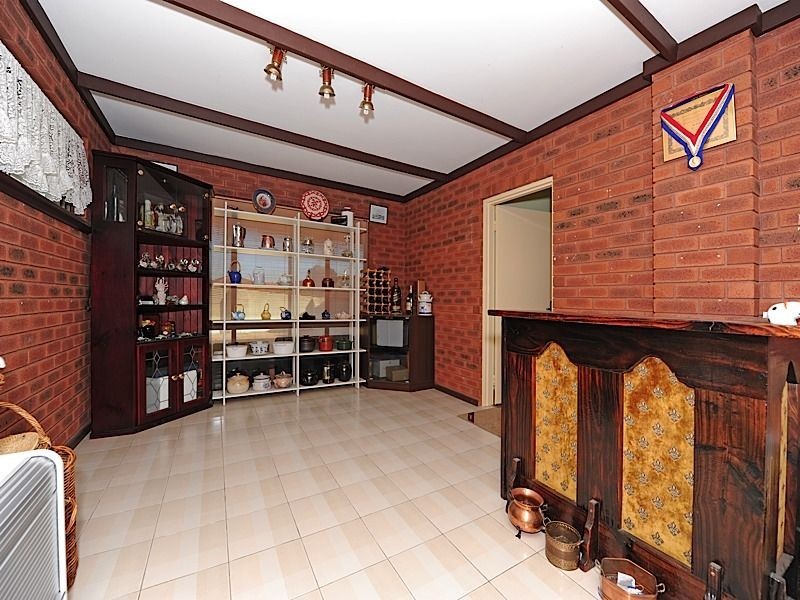 26 Lombard Street, Leeming WA 6149