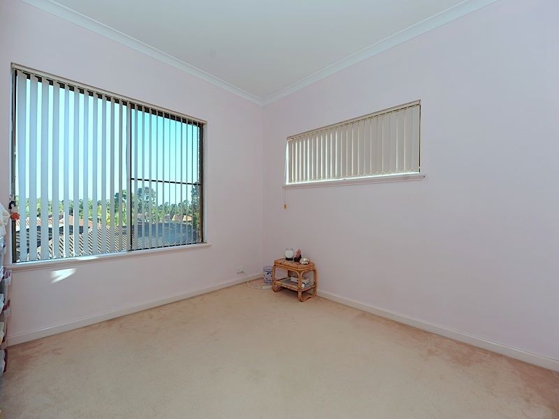 26 Lombard Street, Leeming WA 6149