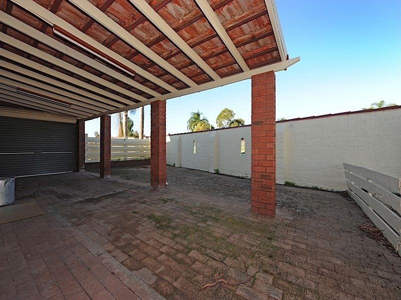 26 Lombard Street, Leeming WA 6149