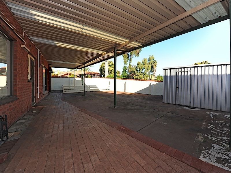 26 Lombard Street, Leeming WA 6149