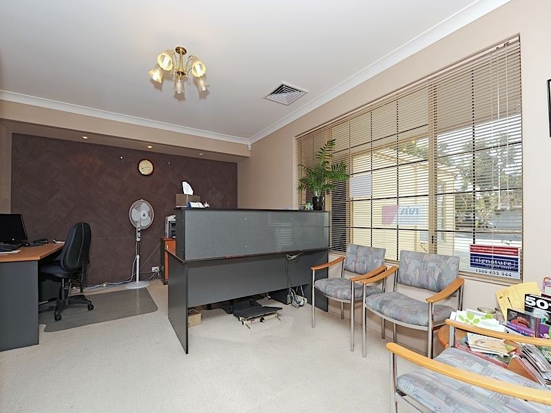 86 Farrington Road, Leeming WA 6149