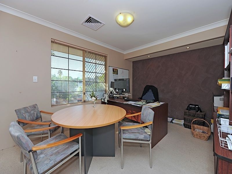 86 Farrington Road, Leeming WA 6149