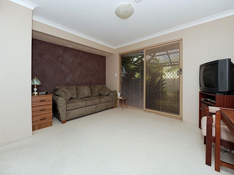 86 Farrington Road, Leeming WA 6149