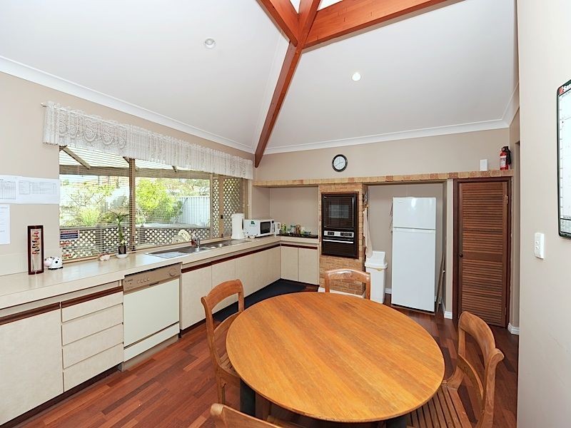 86 Farrington Road, Leeming WA 6149