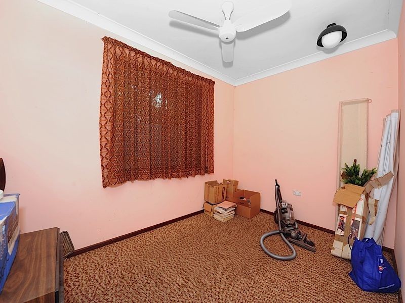 5 Findlay Road, Leeming WA 6149