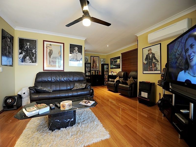 4 Silkpod Gardens, South Lake WA 6164