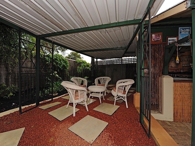 4 Silkpod Gardens, South Lake WA 6164