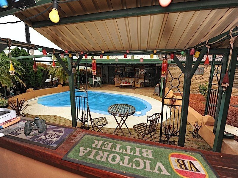 4 Silkpod Gardens, South Lake WA 6164
