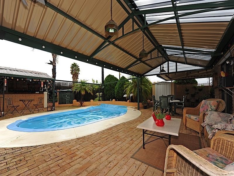 4 Silkpod Gardens, South Lake WA 6164