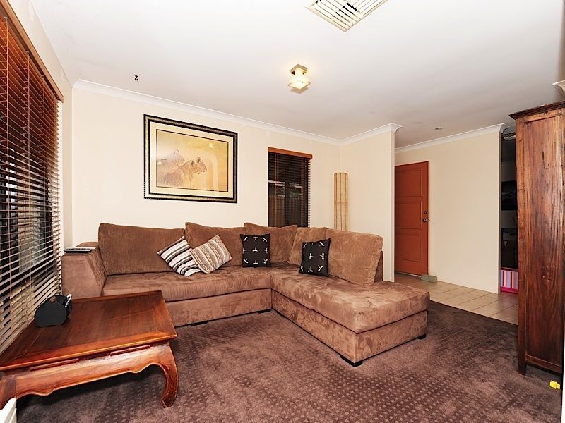 25b Westmorland Drive, Leeming WA 6149