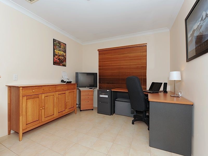 25b Westmorland Drive, Leeming WA 6149