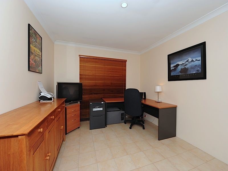 25b Westmorland Drive, Leeming WA 6149
