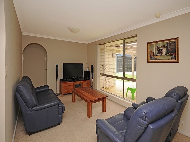 21 Laughton Way, Leeming WA 6149