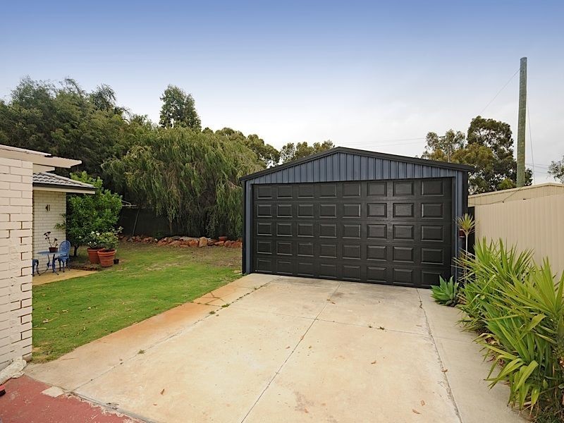 21 Laughton Way, Leeming WA 6149