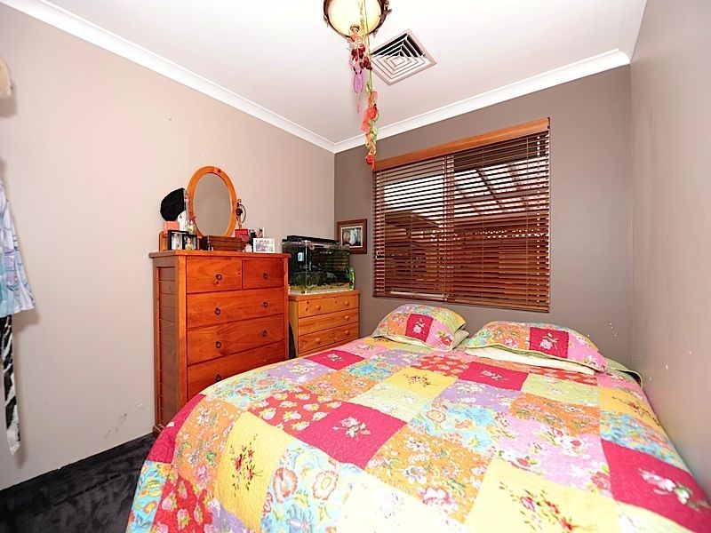 2 Fremont Place, Leeming WA 6149
