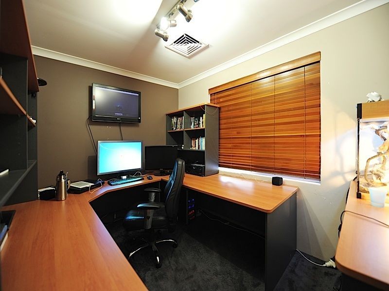 2 Fremont Place, Leeming WA 6149