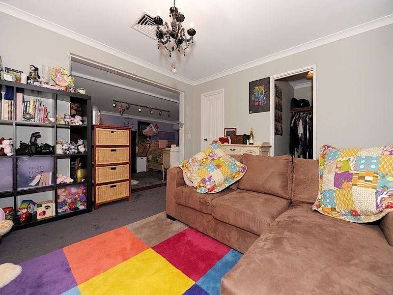 2 Fremont Place, Leeming WA 6149