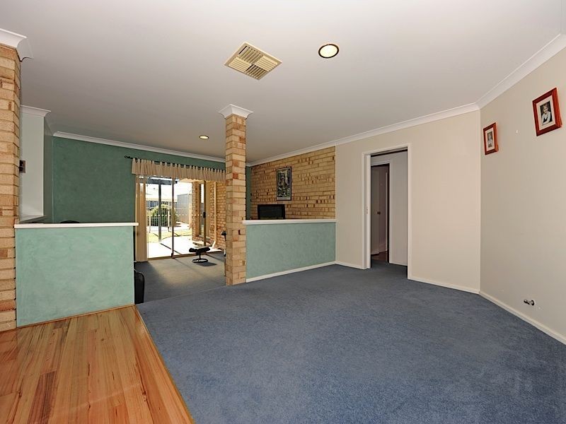 3 Demasson Rise, Leeming WA 6149