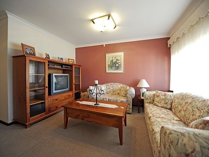 69 Sylvan Crescent, Leeming WA 6149