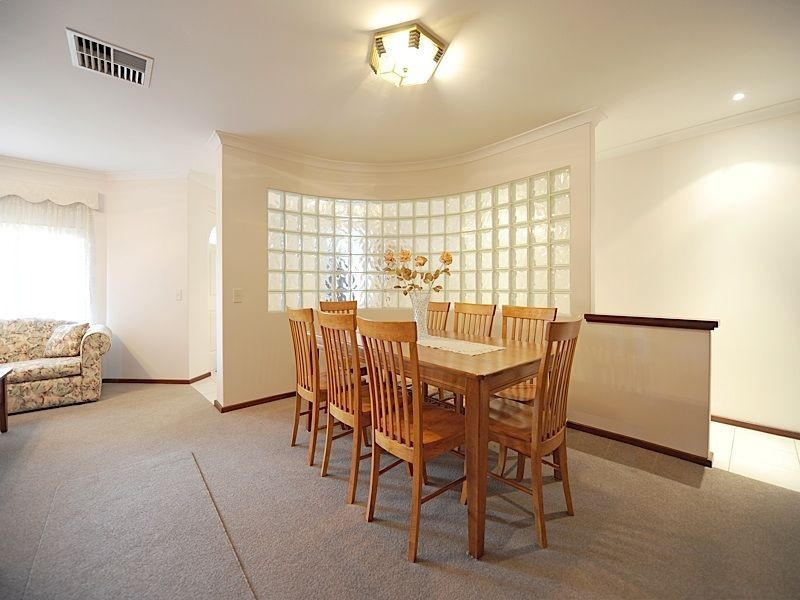 69 Sylvan Crescent, Leeming WA 6149