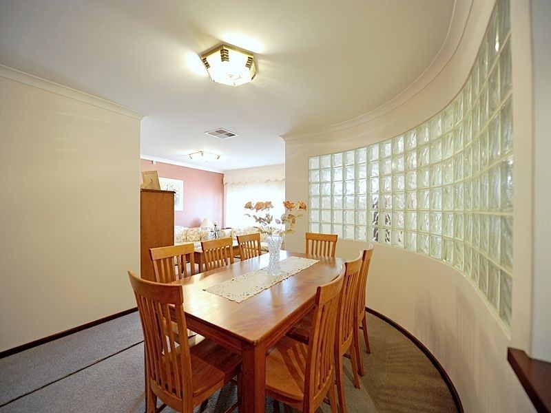 69 Sylvan Crescent, Leeming WA 6149